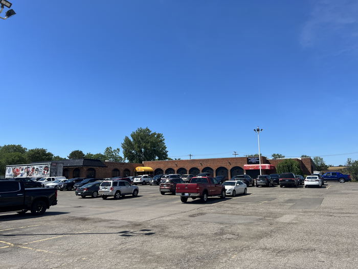 Vision Lanes (Fiesta Lanes) - July 2022 Photo (newer photo)